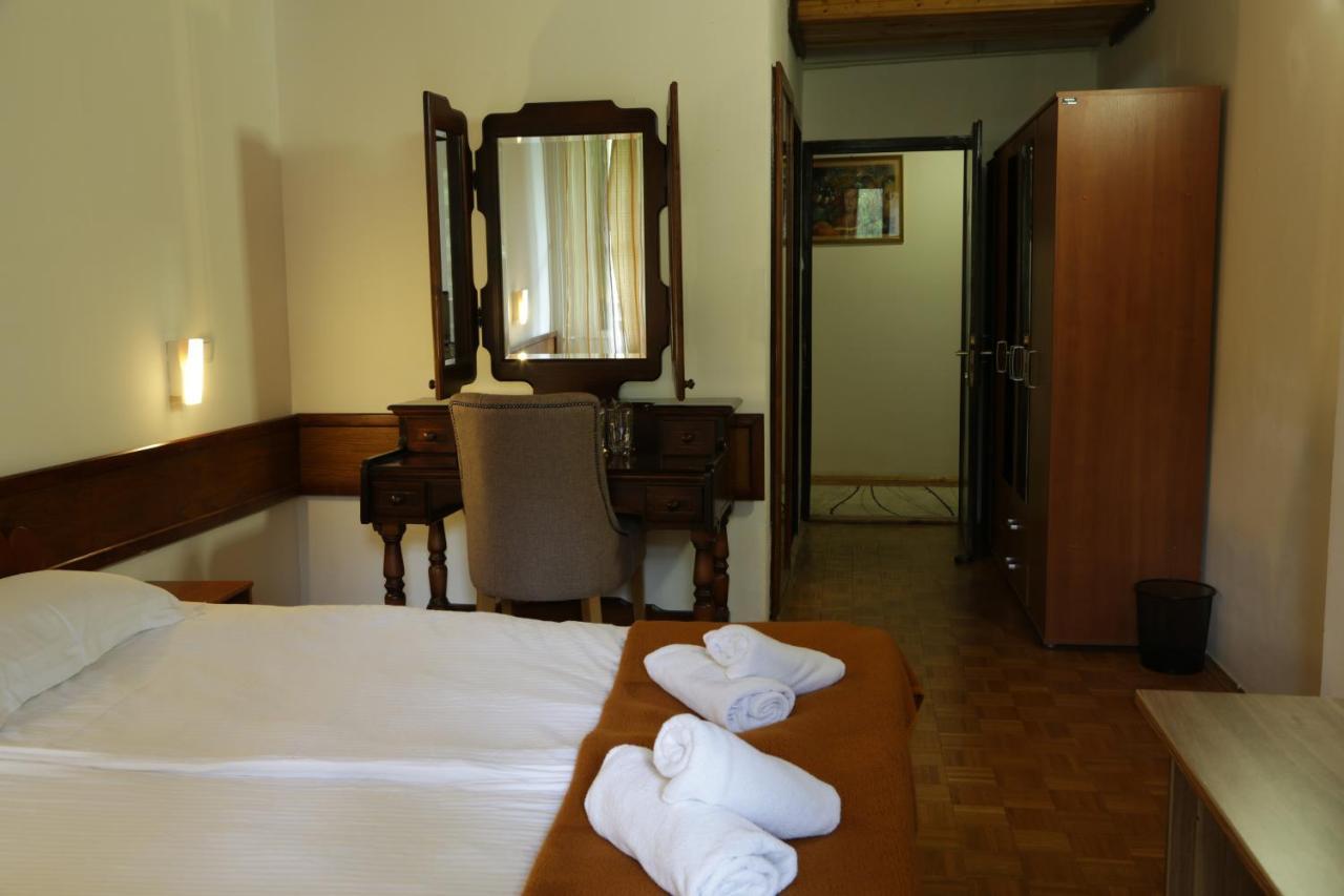 Kruševac Hotel Trayal מראה חיצוני תמונה