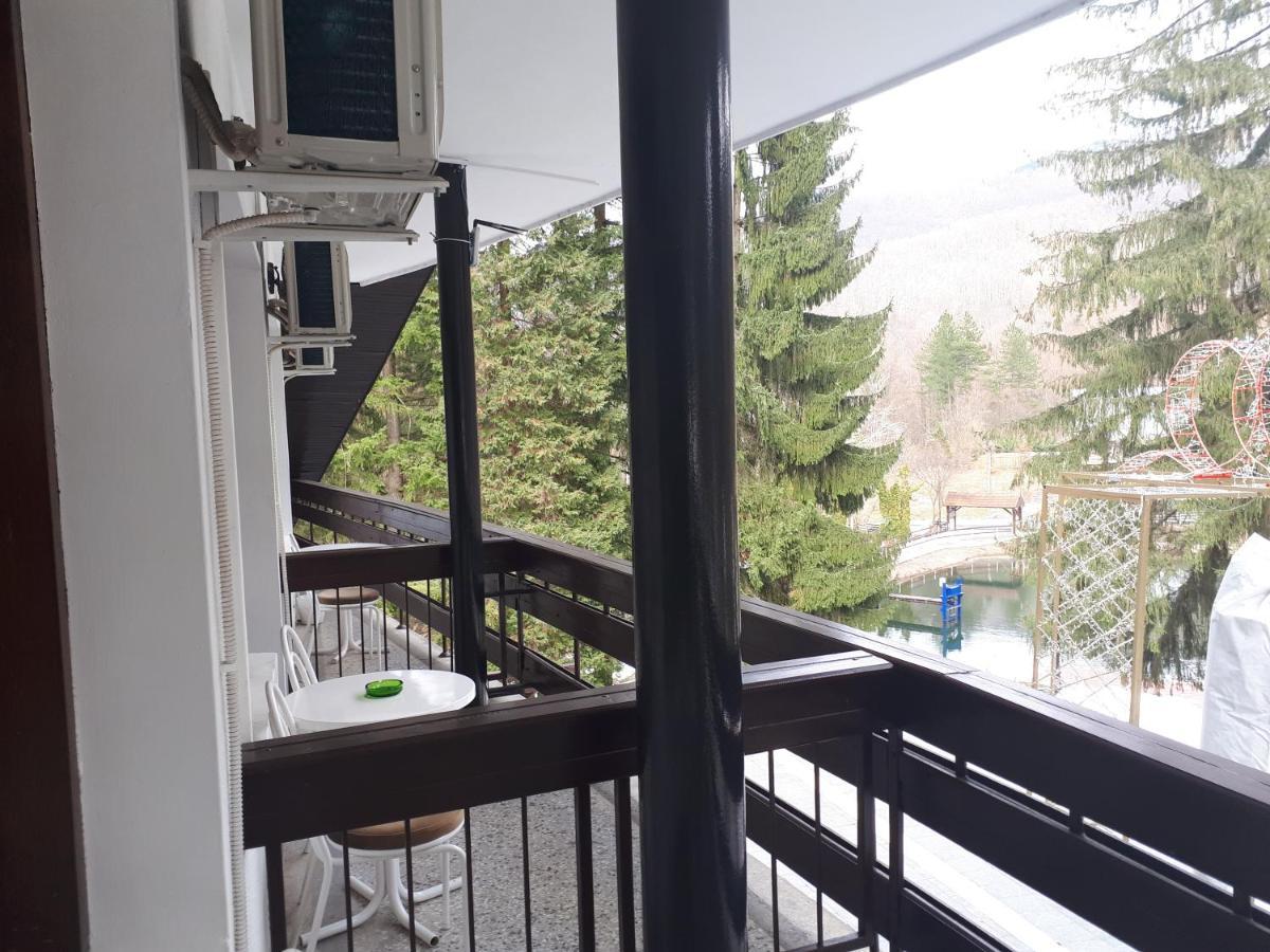 Kruševac Hotel Trayal מראה חיצוני תמונה