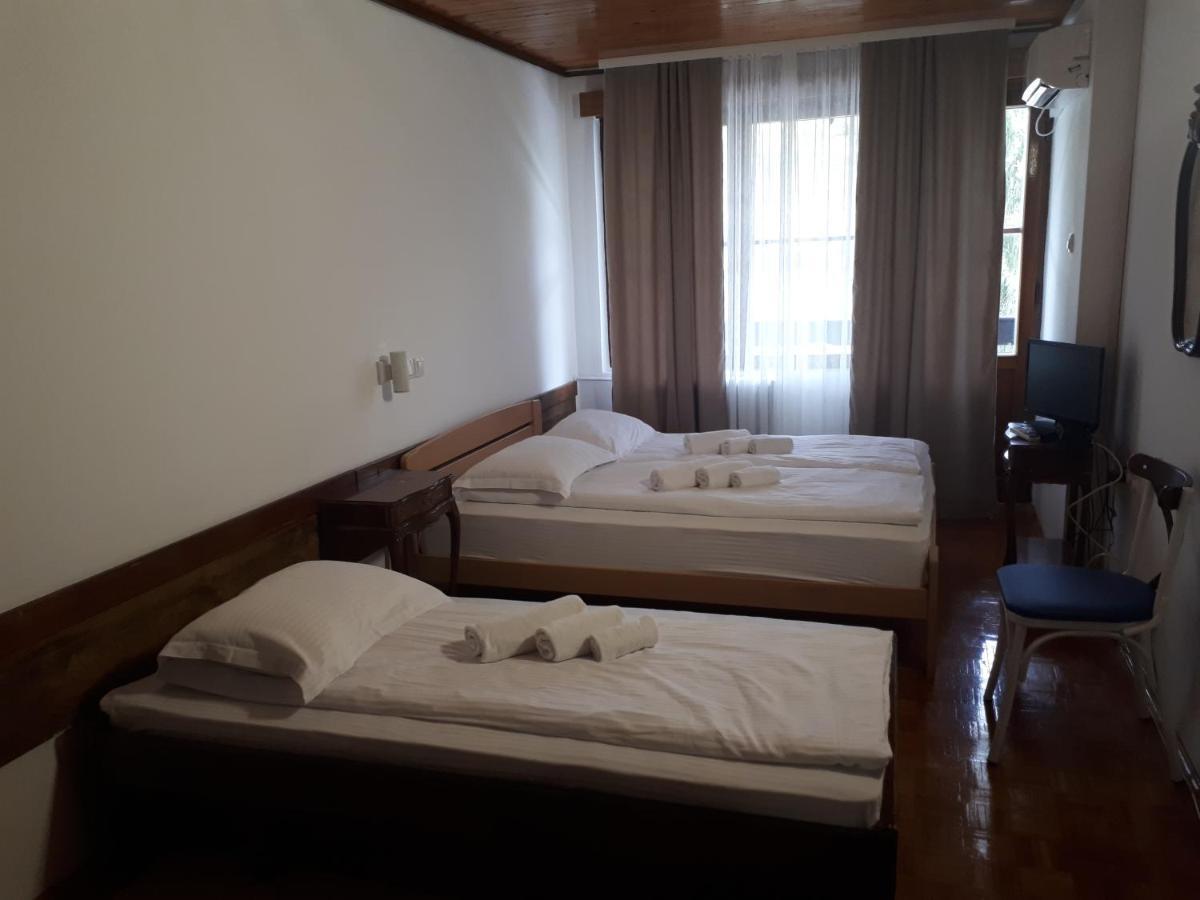 Kruševac Hotel Trayal מראה חיצוני תמונה