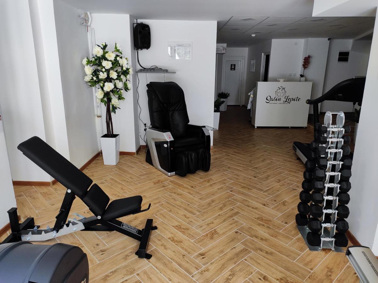 Kruševac Hotel Trayal מראה חיצוני תמונה